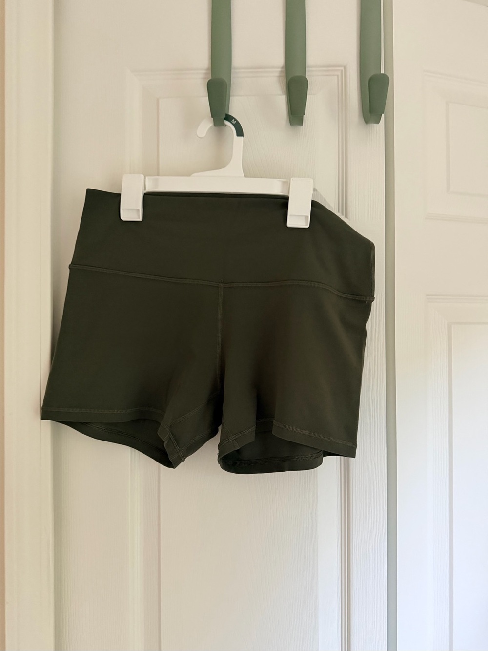 Lululemon High-Waist 4” Olive Green Women’s Active Shorts Size 10